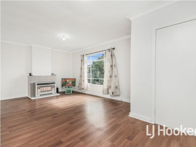 32 Oak Avenue, Doveton VIC 3177