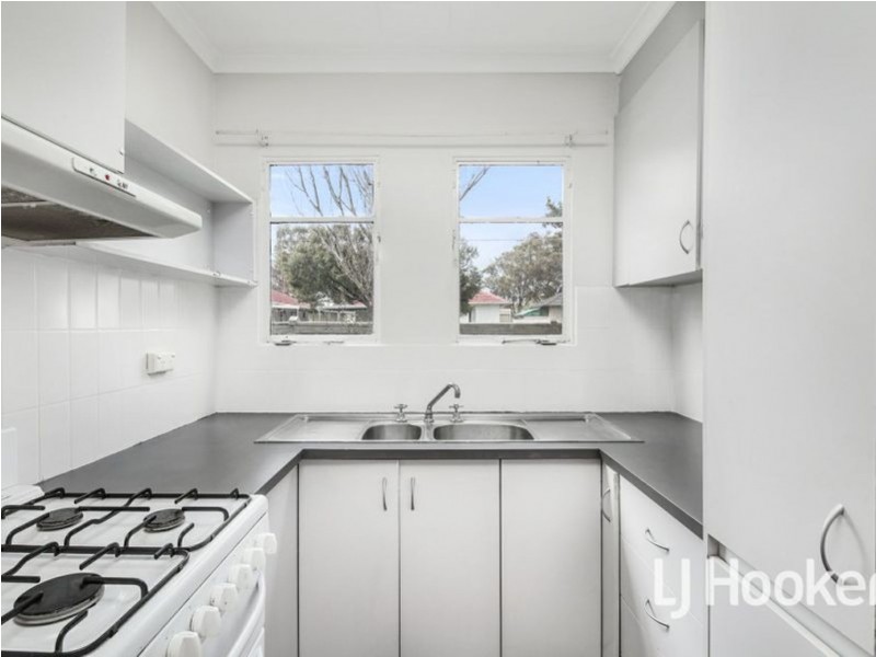 32 Oak Avenue, Doveton VIC 3177