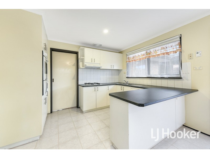 4 Dewpoint Crescent, Hampton Park VIC 3976