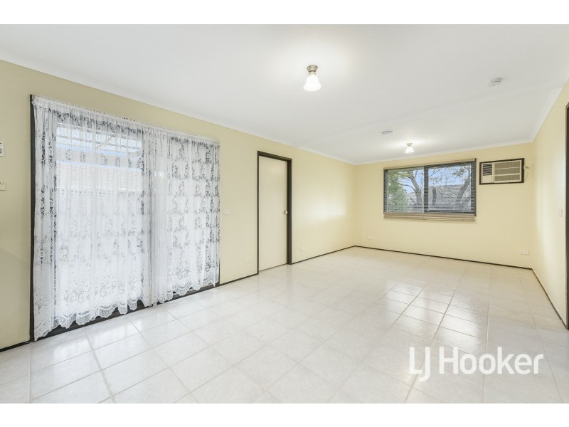 4 Dewpoint Crescent, Hampton Park VIC 3976