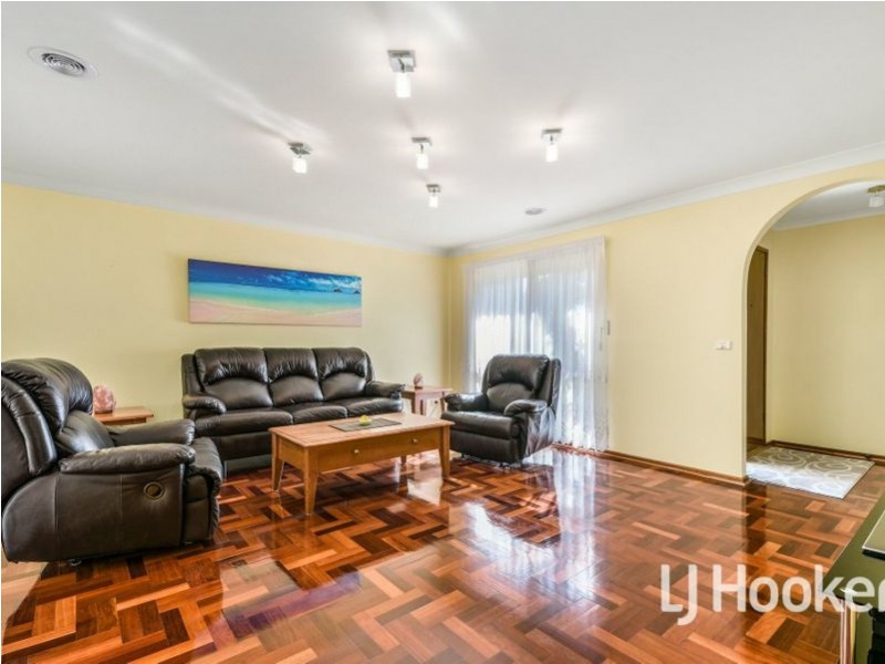 140 Warana Drive, Hampton Park VIC 3976