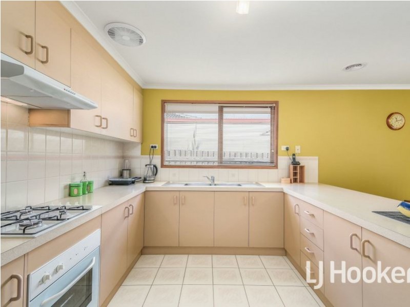 140 Warana Drive, Hampton Park VIC 3976