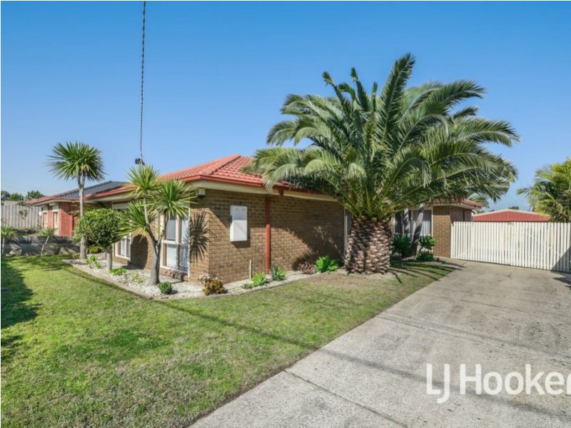 140 Warana Drive, Hampton Park VIC 3976