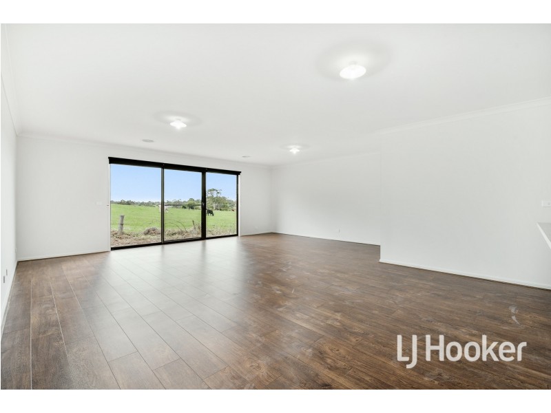 11 Serene Court, Pakenham VIC 3810