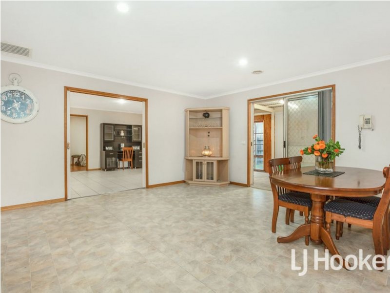 13 Bella Crescent, Hallam VIC 3803