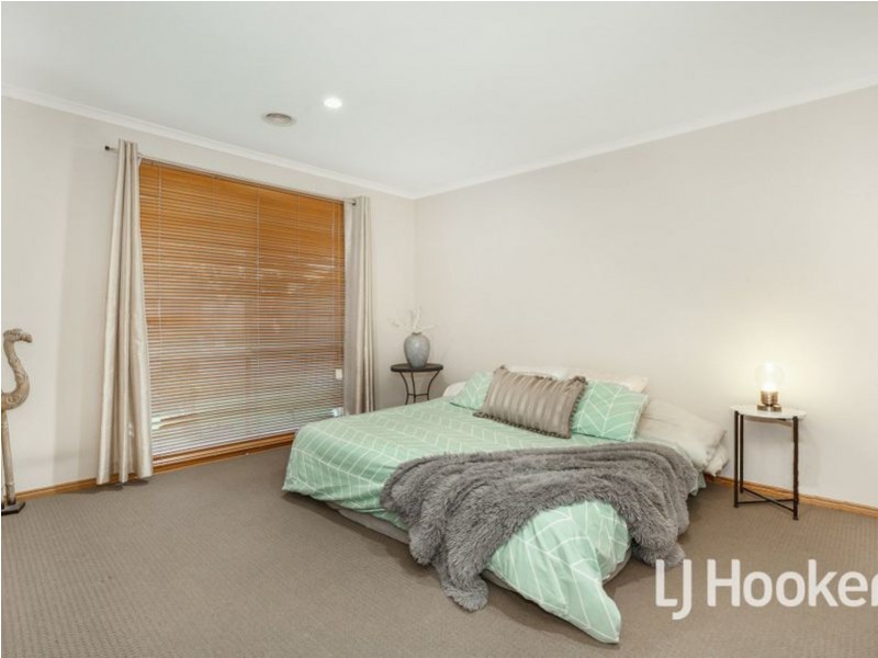 13 Bella Crescent, Hallam VIC 3803