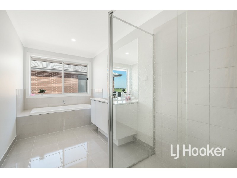 5 Gotch Place, Clyde VIC 3978