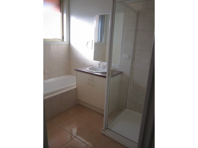 1/70 Robjant Street, Hampton Park VIC 3976