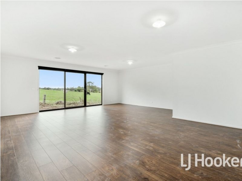 11 Serene Court, Pakenham VIC 3810