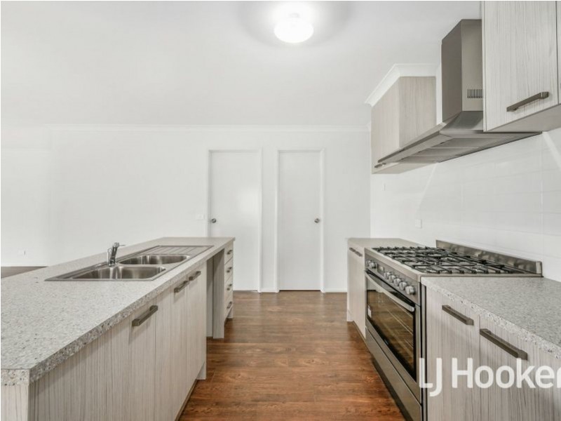 11 Serene Court, Pakenham VIC 3810