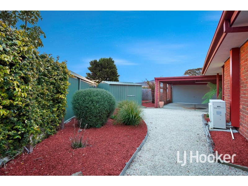 7 Sturrock Court, Berwick VIC 3806