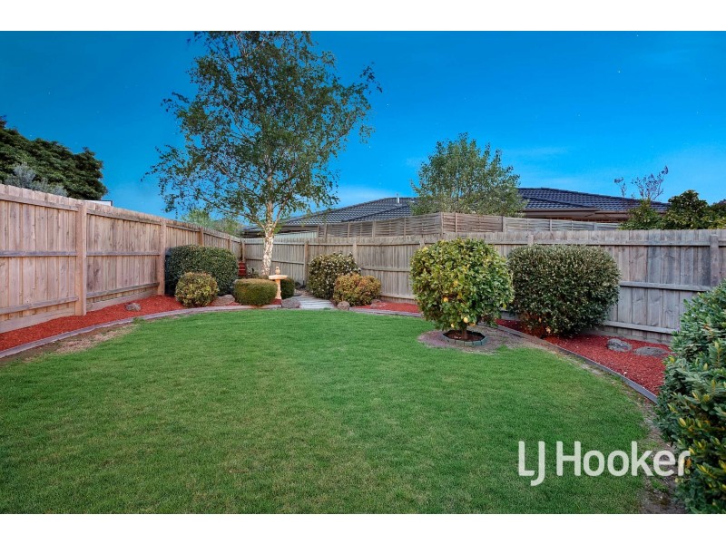 7 Sturrock Court, Berwick VIC 3806