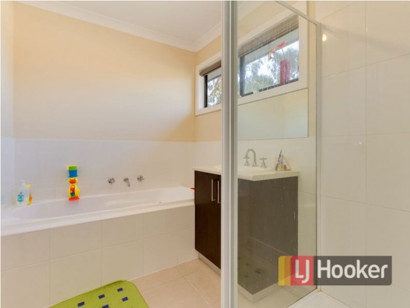 4A Jason Place, Hampton Park VIC 3976