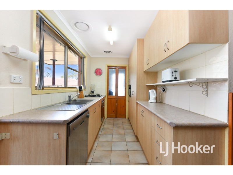 10 Silvan Grove, Hampton Park VIC 3976