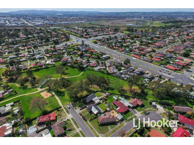 10 Silvan Grove, Hampton Park VIC 3976