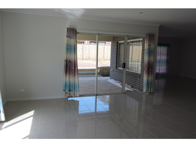 5 Gotch Place, Clyde VIC 3978