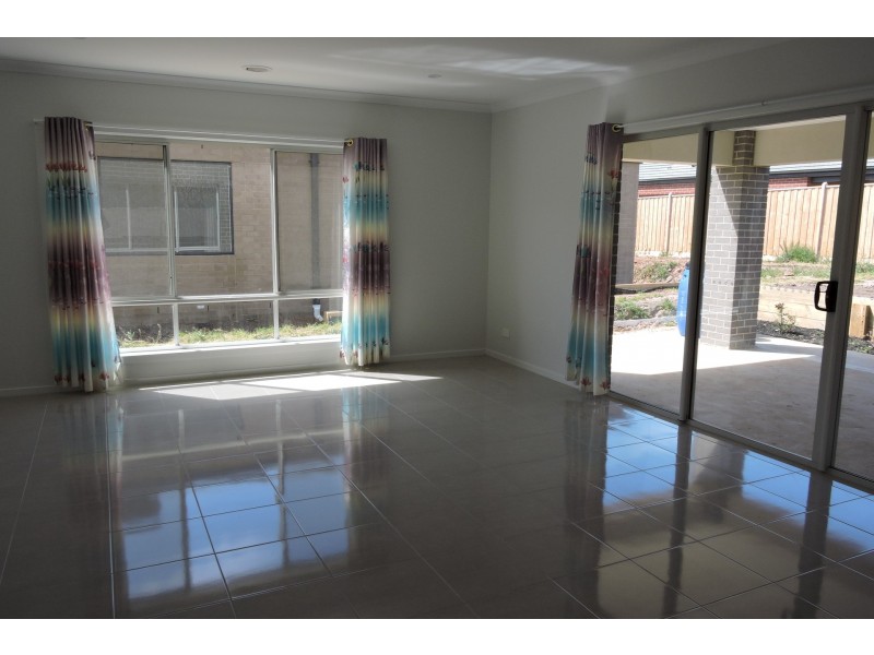 5 Gotch Place, Clyde VIC 3978