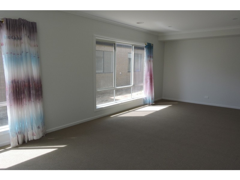 5 Gotch Place, Clyde VIC 3978