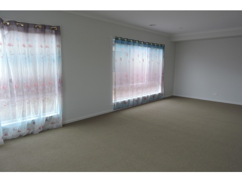 5 Gotch Place, Clyde VIC 3978