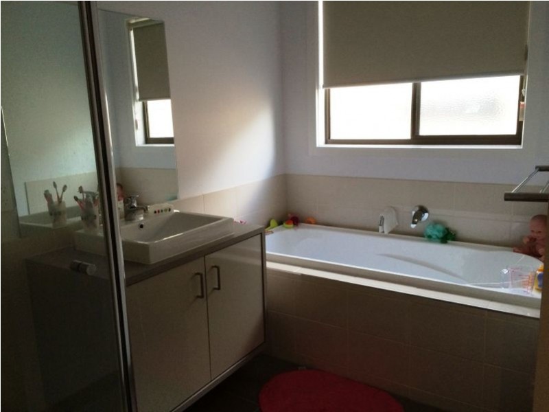 5 Charger Lane, Cranbourne East VIC 3977