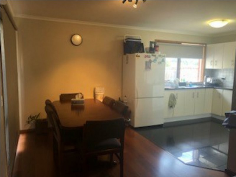 63 Kennington Park Drive, Endeavour Hills VIC 3802