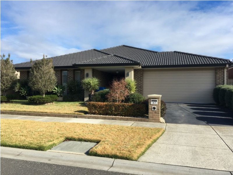 47 Charlbury Crescent, Cranbourne North VIC 3977