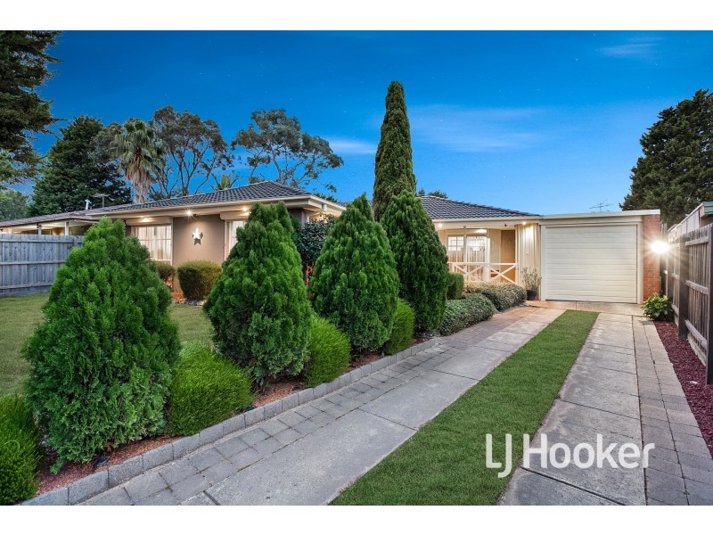 5 Kinloch Gardens, Endeavour Hills VIC 3802