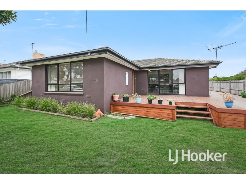 13 Parkland Avenue, Hampton Park VIC 3976