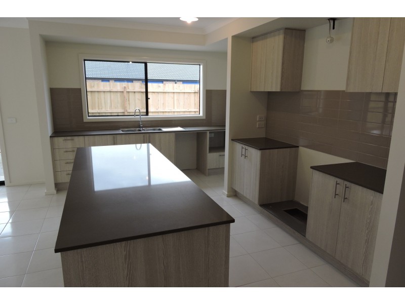 Lot 333 Fiorelli Boulevard, Cranbourne East VIC 3977