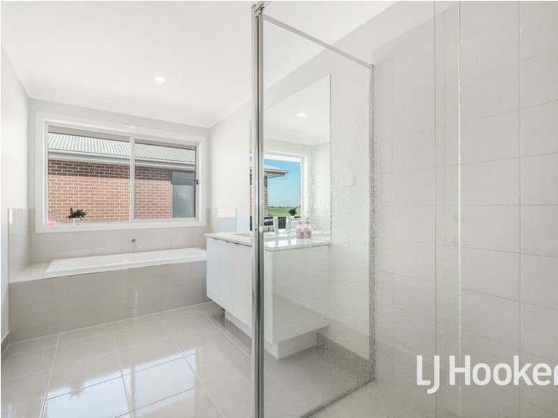 5 Gotch Place, Clyde VIC 3978