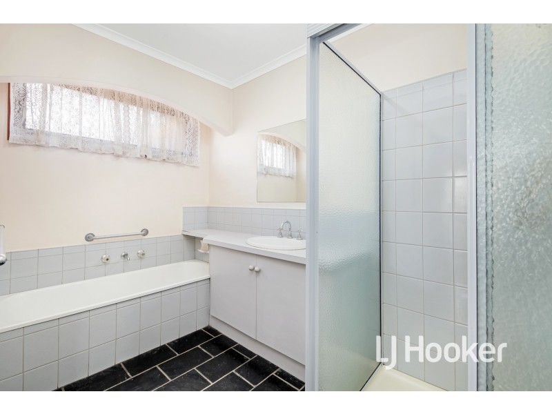 2 Kooyong Close, Hampton Park VIC 3976
