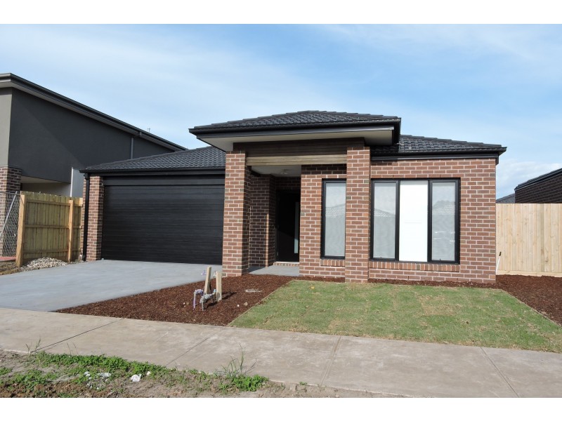 97 Fiorelli Boulevard, Cranbourne East VIC 3977
