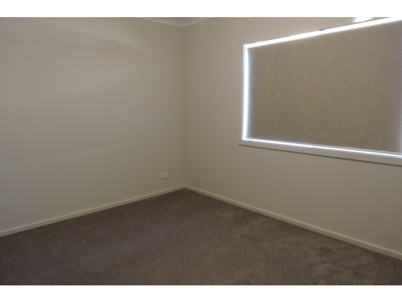 97 Fiorelli Boulevard, Cranbourne East VIC 3977