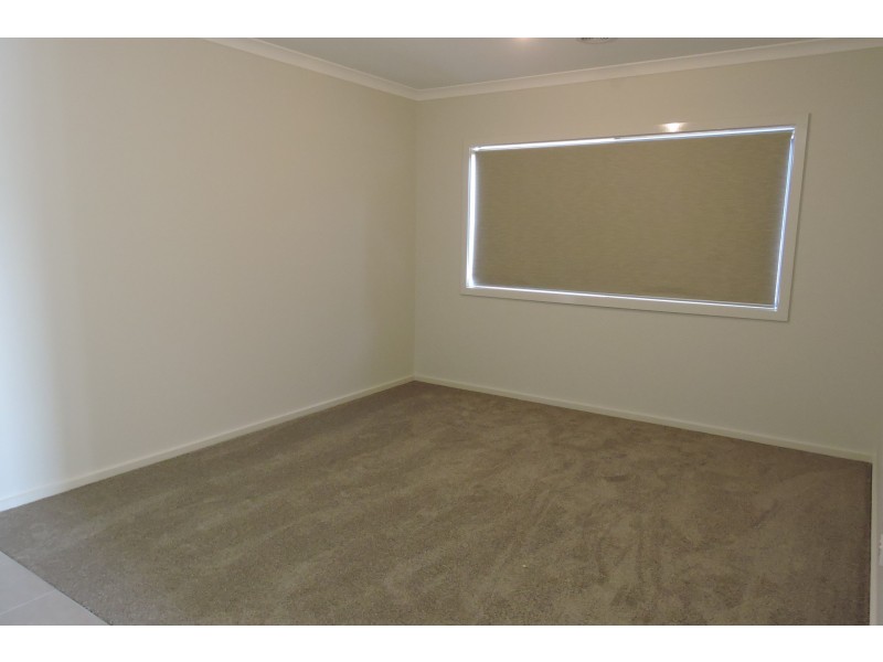 97 Fiorelli Boulevard, Cranbourne East VIC 3977