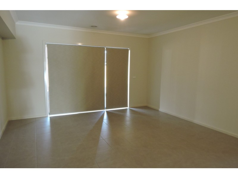 97 Fiorelli Boulevard, Cranbourne East VIC 3977