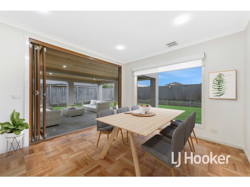 39 Cedarwood Crescent, Berwick VIC 3806