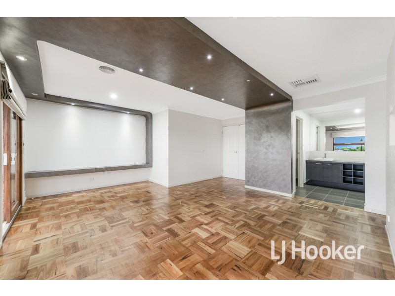 39 Cedarwood Crescent, Berwick VIC 3806