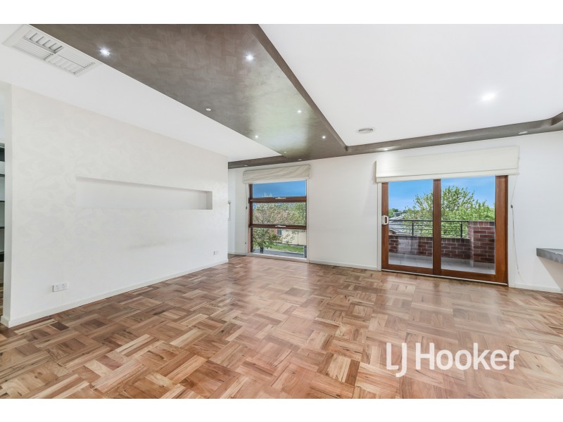 39 Cedarwood Crescent, Berwick VIC 3806