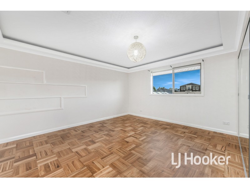 39 Cedarwood Crescent, Berwick VIC 3806