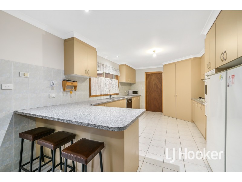 10 Beech Place, Hallam VIC 3803