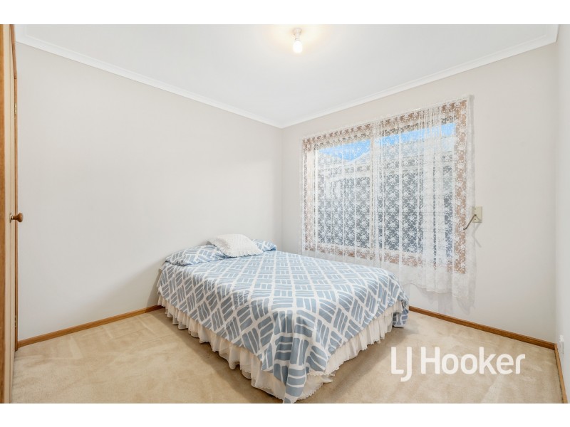 10 Beech Place, Hallam VIC 3803