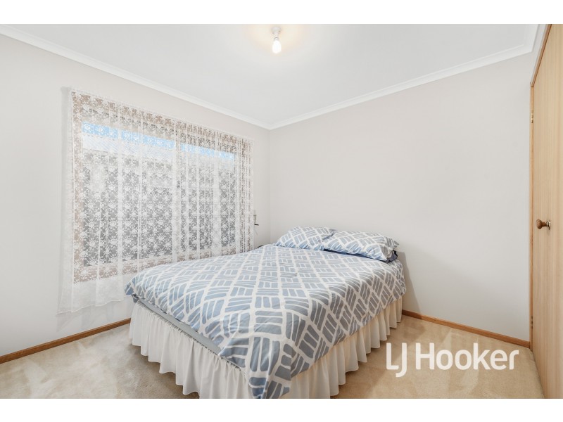 10 Beech Place, Hallam VIC 3803