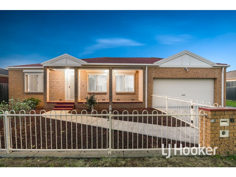 10 Beech Place, Hallam VIC 3803