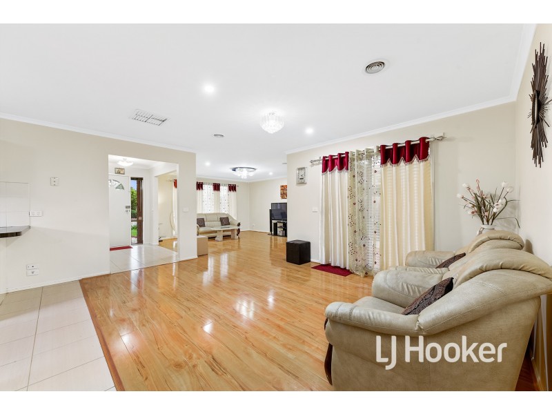 17 Gramar Way, Hampton Park VIC 3976