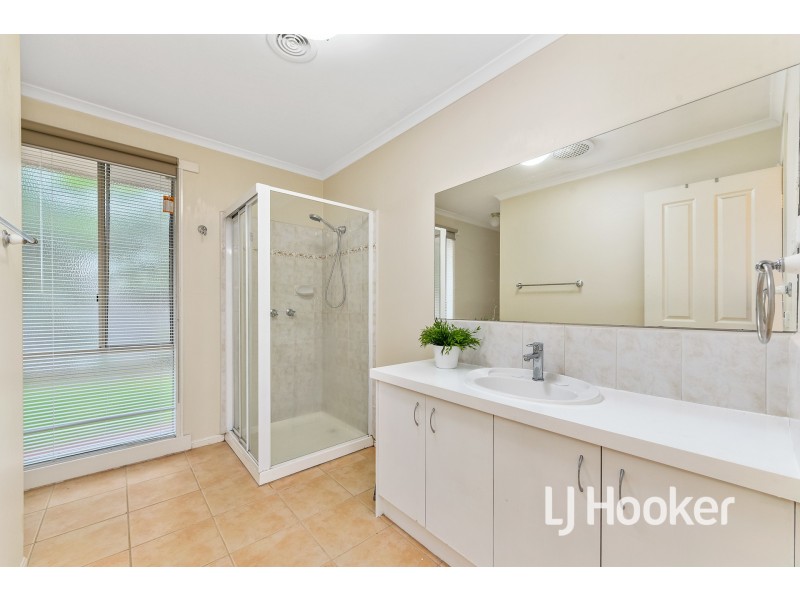 17 Gramar Way, Hampton Park VIC 3976