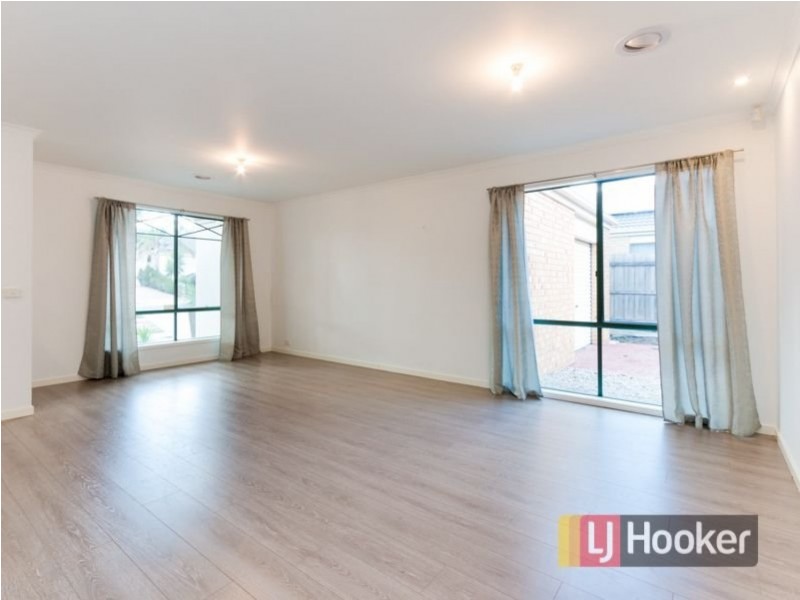 10 Keystone Court, Lynbrook VIC 3975