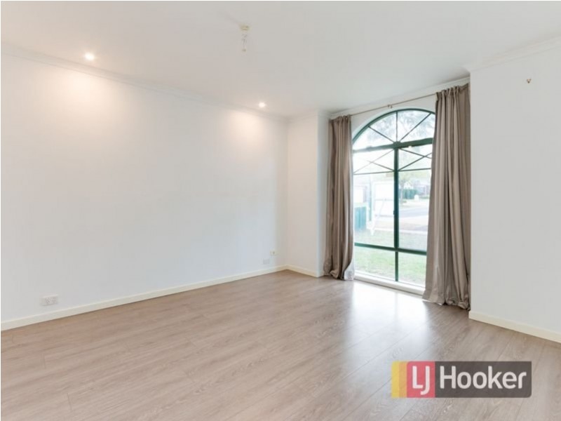 10 Keystone Court, Lynbrook VIC 3975