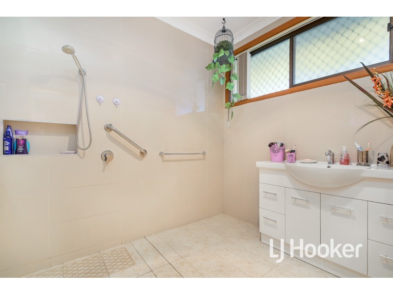 62 Olive Road, Lynbrook VIC 3975