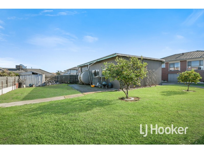 62 Olive Road, Lynbrook VIC 3975