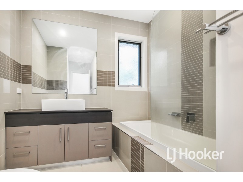 12a Andrew Street, Hampton Park VIC 3976